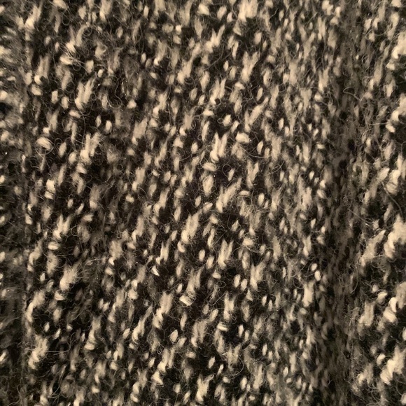 BANANA Republic oversized cardigan black and white. size small - Picture 3 of 5